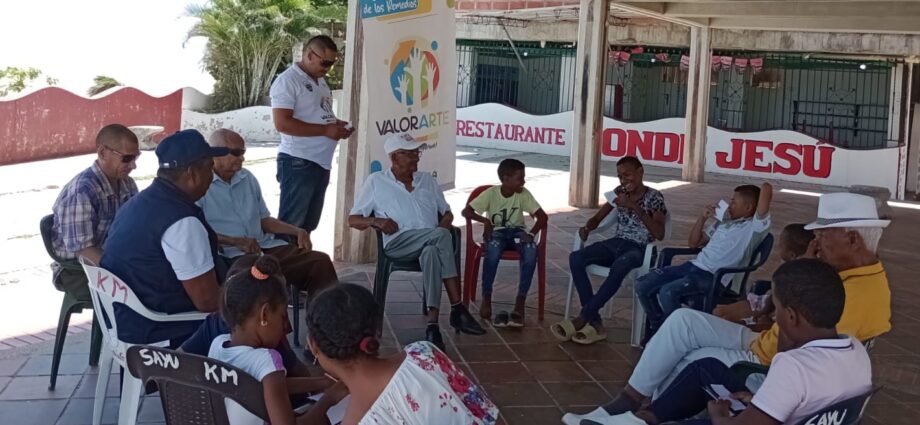 En La punta de Los Remedios confluyen padres, abuelos y niños en función del ejercicio literario individual, pero apostándole a la literatura colectiva, mediante estrategias de compartir el universo propio desde el talento de cada uno