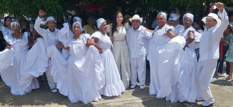La implementación de La estrategia "Danzo, Toco y Canto a la Paz" busca fortalecer la cultura en el municipio de Dibulla trabajando en equipo desde lo individual para llegar a lo colectivo