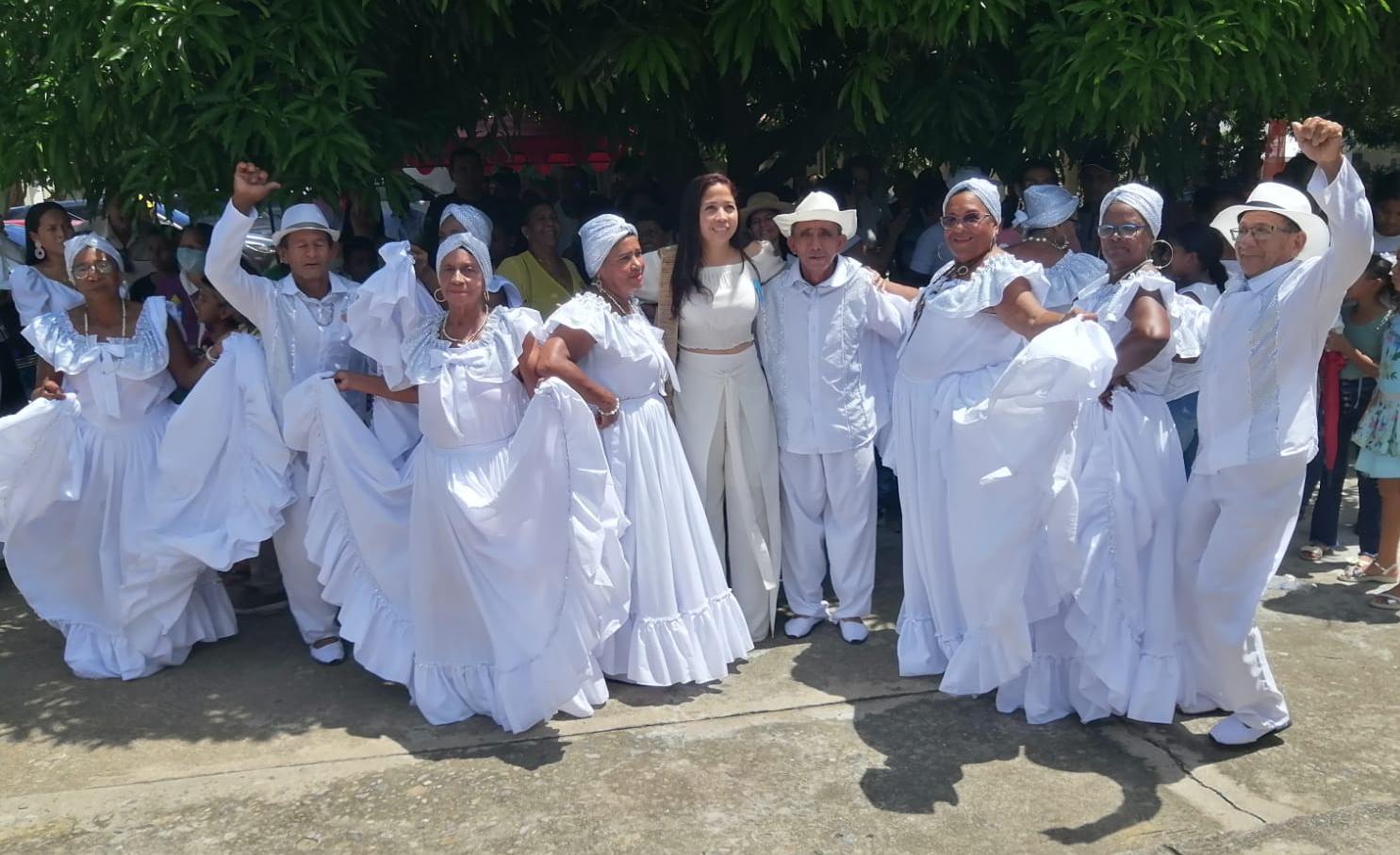 La implementación de La estrategia "Danzo, Toco y Canto a la Paz" busca fortalecer la cultura en el municipio de Dibulla trabajando en equipo desde lo individual para llegar a lo colectivo